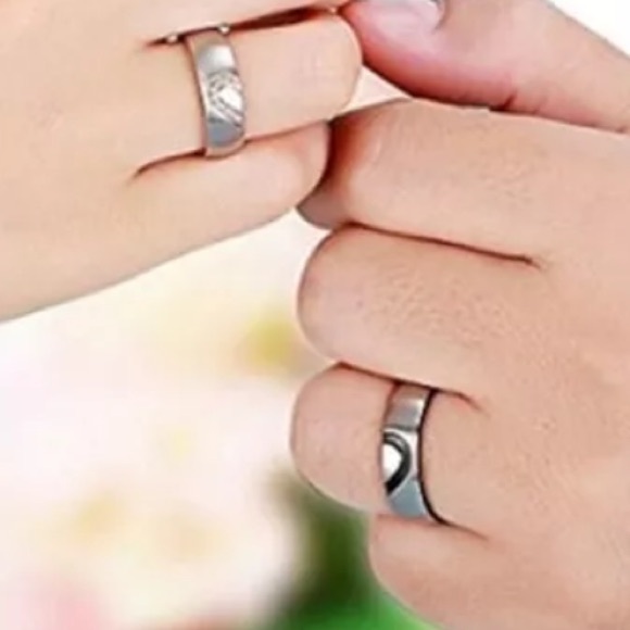 1 Pcs His And Her Titanium Steel Heart Shape Ring Love Jewelry Size 6/9/10/11 - Picture 1 of 8